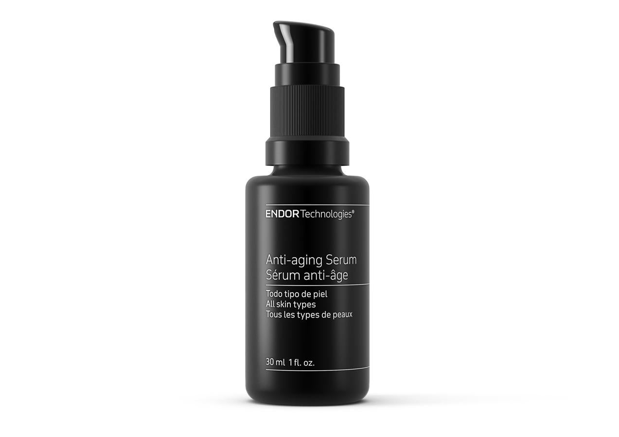 En menos de 28 días, la piel se verá más hidratada, más luminosa y más tersa. Su textura líquida se absorbe rápidamente tras su aplicación y ayuda a reducir las arrugas mientras que reafirma el rostro. Entre sus ingredientes, se encuentra la tecnología Active-Hyaluronan. (64 euros).