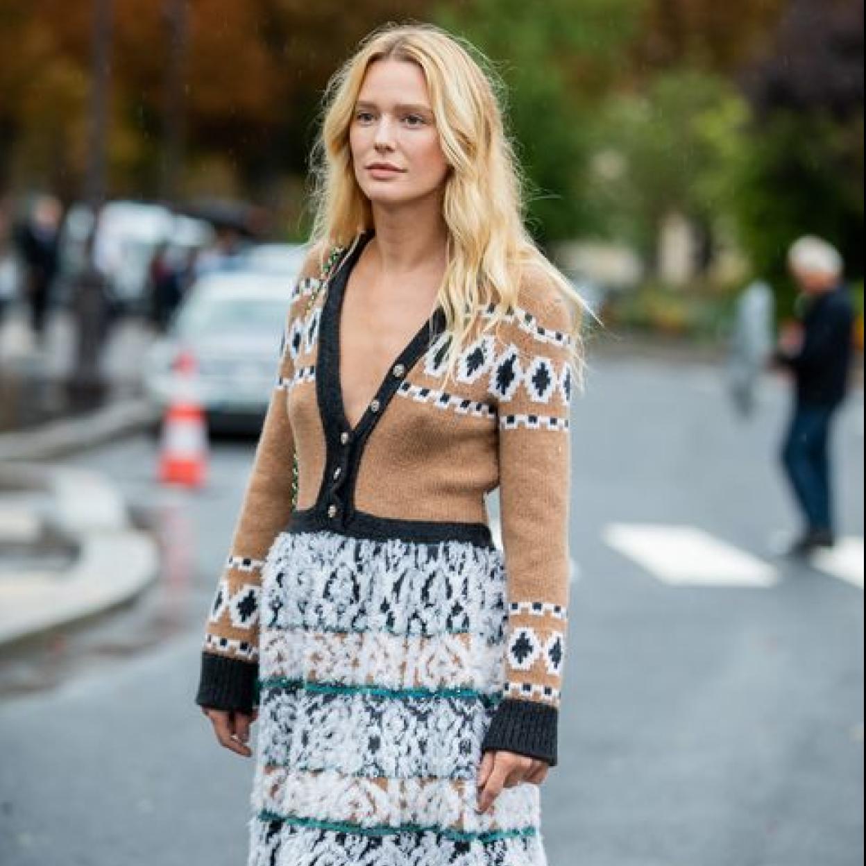 Pincha en la foto para ver vestidos, leggings, faldas y chaquetas de la nueva colección de Sfera que confirman que el efecto piel también vuelve esta temporada