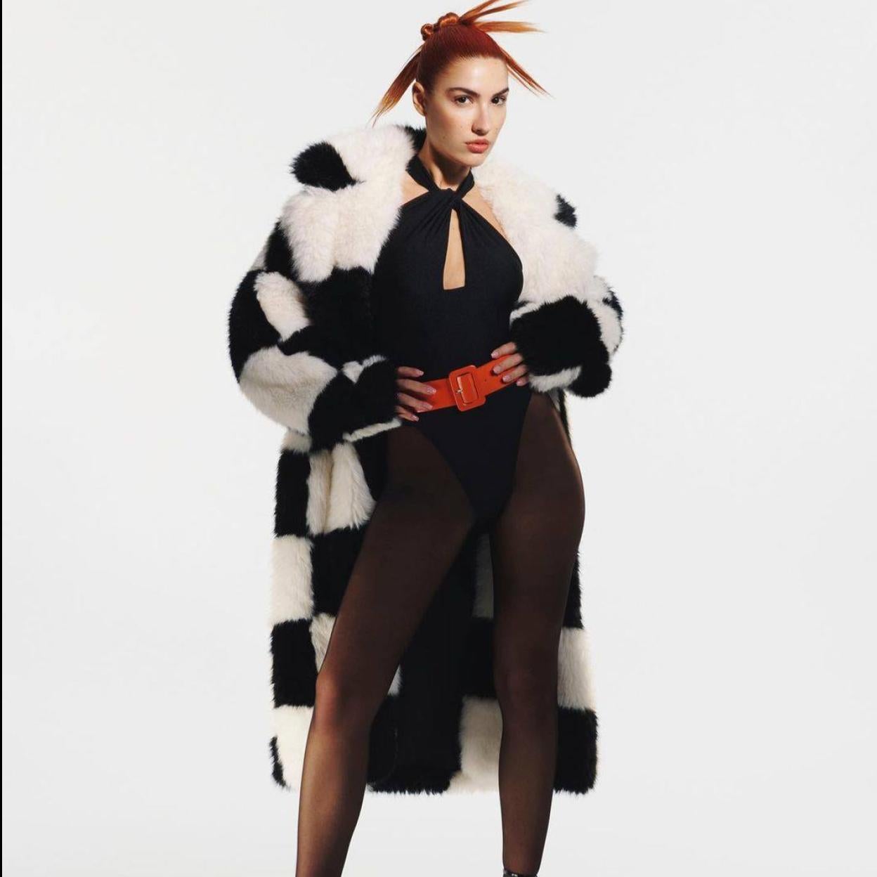 Pincha en la imagen para ver Las compras de la semana: jerséis espectaculares, vetidos de fiesta y bolsos personalizados de Zara que ya tienen lista de espera