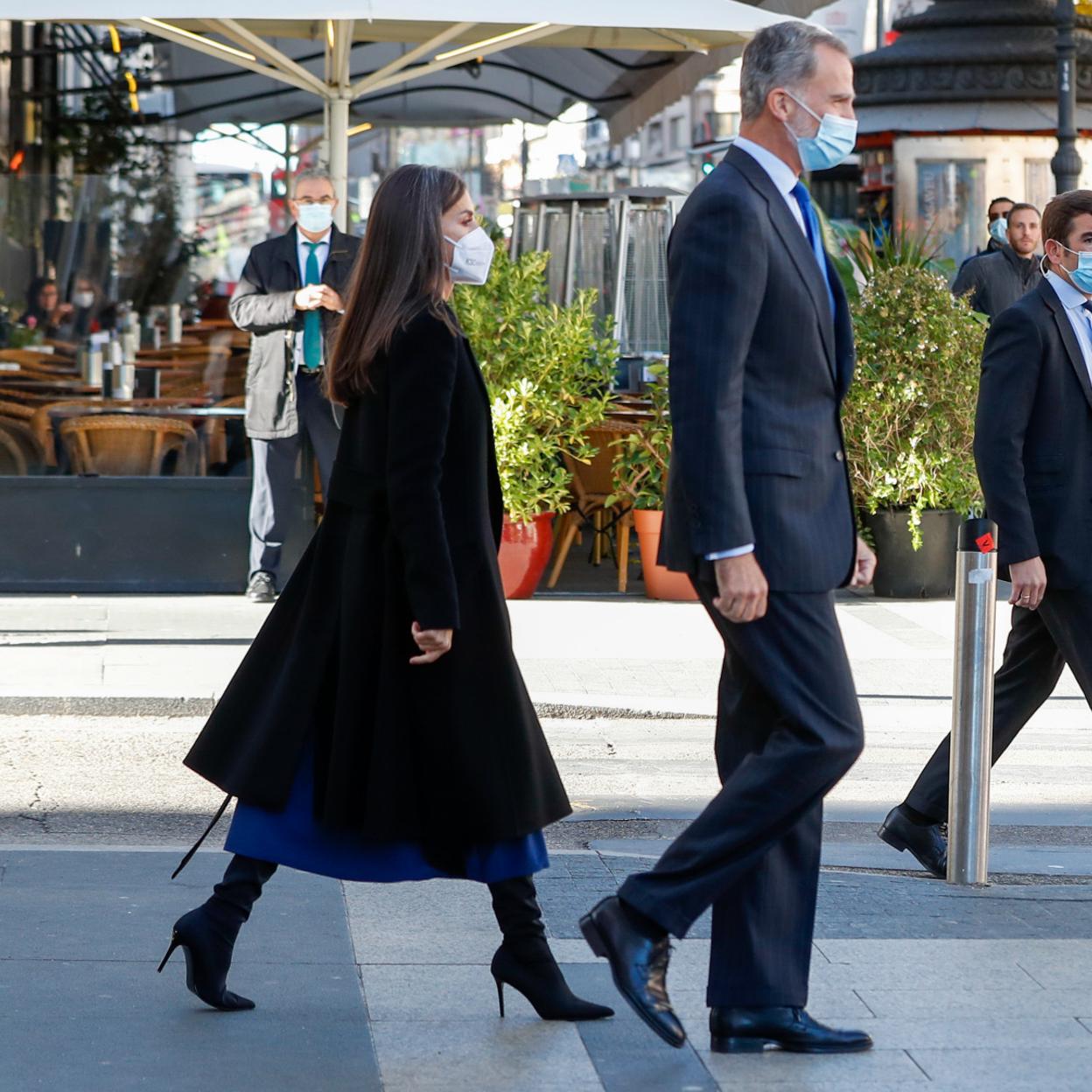 Pincha en la imagen para ver los 11 botines de tacón cómodo que querrás lucir con todos tus looks este otoño.