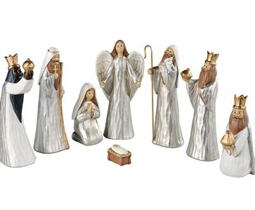 Imagen secundaria 1 - Las tres figuras tradiconales del misterio cuestan 249 euros en El Corte Inglés; el original Belén de ocho piezas, 99 euros en Leroy Merlín; y el pesebre minimalista es de amazon y cuesta 74.99 euros.