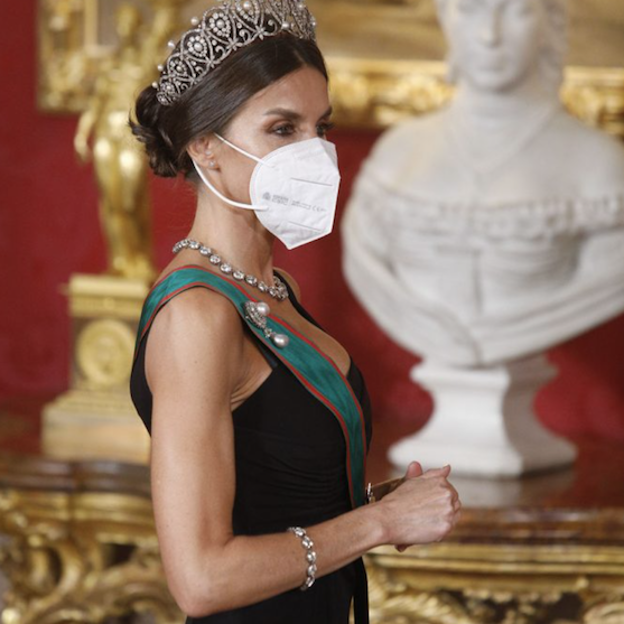 Pincha en la foto para ver todos los looks de la Reina Letizia en los Premios Princesa de Asturias y su evolución de estilo a lo largo de los años, en fotos.