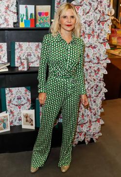 Imagen secundaria 2 - Para el día a día o para un alfombra roja: estos son los botines glitter y de tacón cómodo favoritos de Eugenia Martínez de Irujo