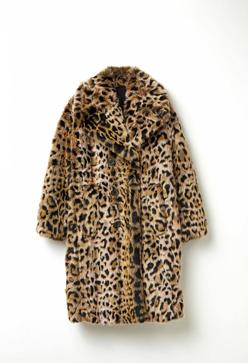 Imagen secundaria 2 - Los abrigos de pelo más sofisticados y calentitos del invierno para derrochar glamour a diario