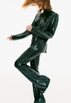 Imagen secundaria 2 - Lentejuelas de colores. 1. Pantalón de lentejuelas doradas de Zara (39,99 euros). 2. Pantalón plateado de Zara (39,99 euros). 3. Pantalón con lentejuelas en verde oscuro de Zara (39,99 euros). 