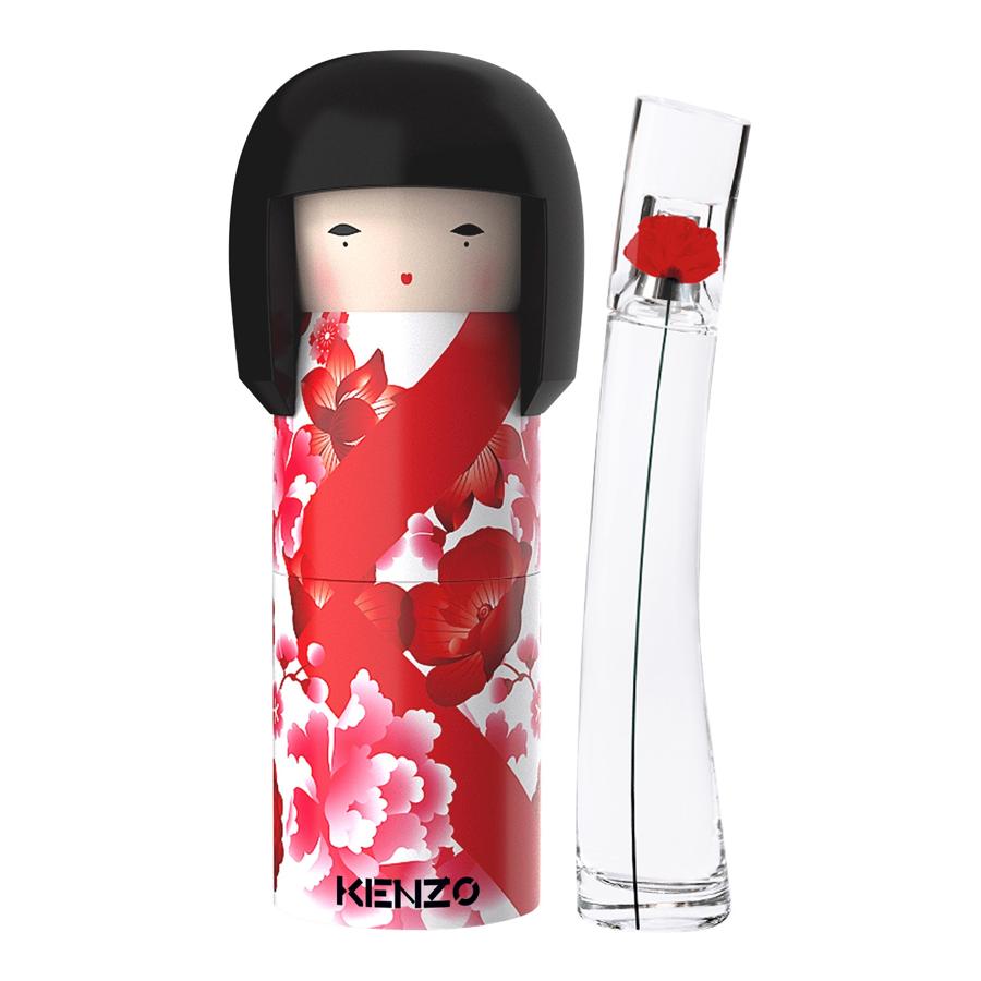 La fragancia icónica Flower by Kenzo va acompañada estas navidades de una muñeca Kokeshi de edición limitada pintada a mano. Para reducir el impacto medioambiental, la firma utiliza su propio furoshiki, elaborado en algodón orgánico, para envolver el regalo. (83 euros).