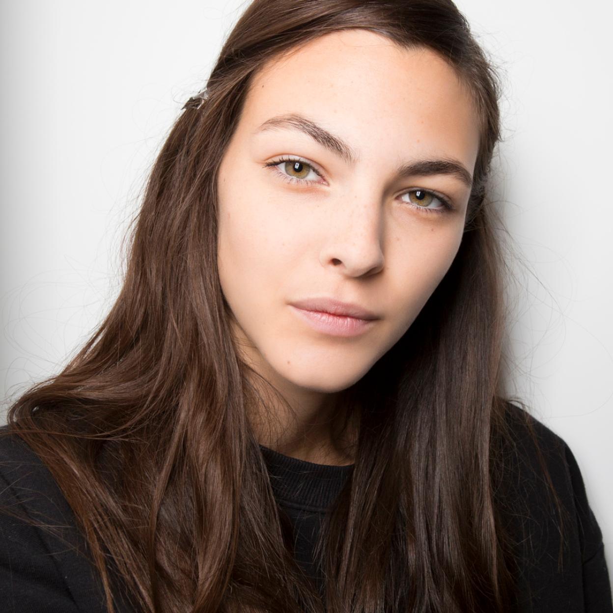 Pincha en la imagen para descubrir los mejores aceites faciales según tu tipo de piel para conseguir un rostro radiante y rejuvenecido.