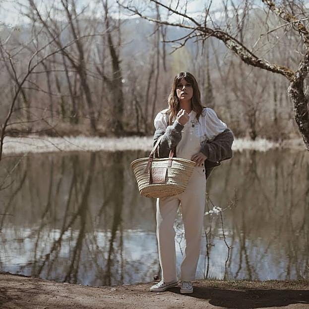 Imagen principal - El peto blanco: 1. Ester Bellón. 2. Miren Alós. 3. María Garrido. 