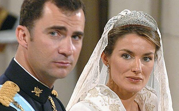 Letizia lució la tiara prusiana el día de su boda.