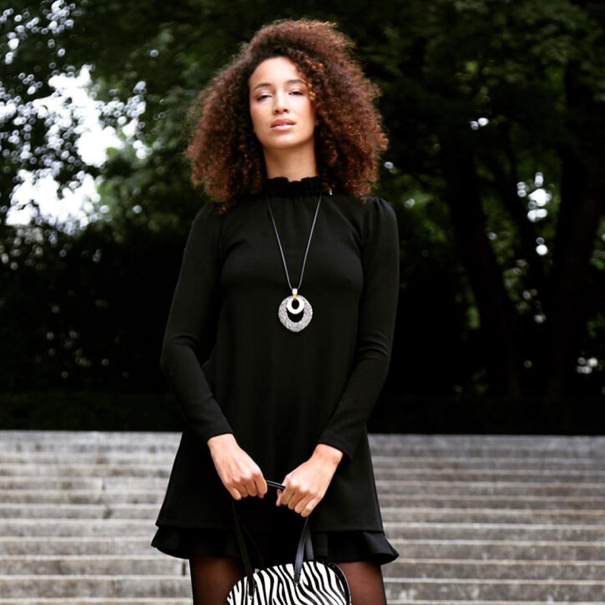 El vestido de tweed de Mango es la excusa perfecta para renovar tus básicos con mucho estilo