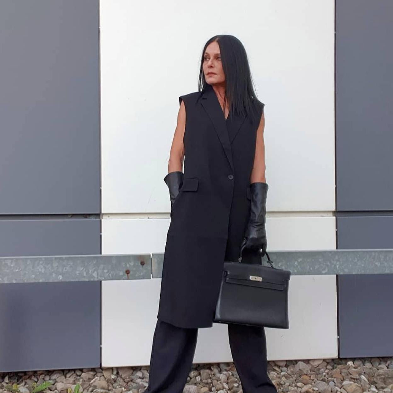 Pincha en la foto para ver las prendas más bonitas para unirte al color del 2022