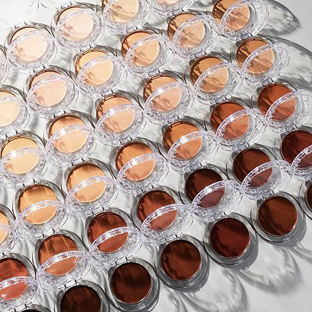 Good Apple Balm Foundation está enriquecida con manzana e hialuronato de sodio