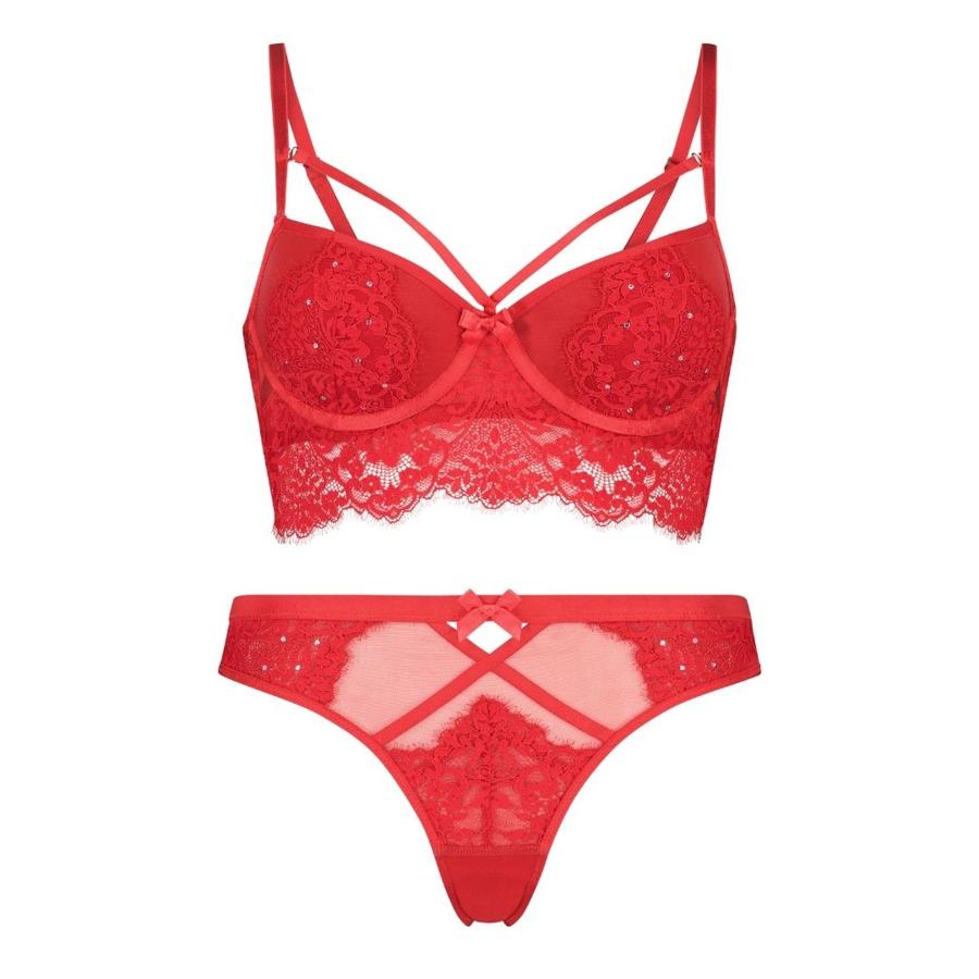 Sujetador con aros (34,99 euros) y braguita con transparencias (14,99 euros), de Hunkemöller.