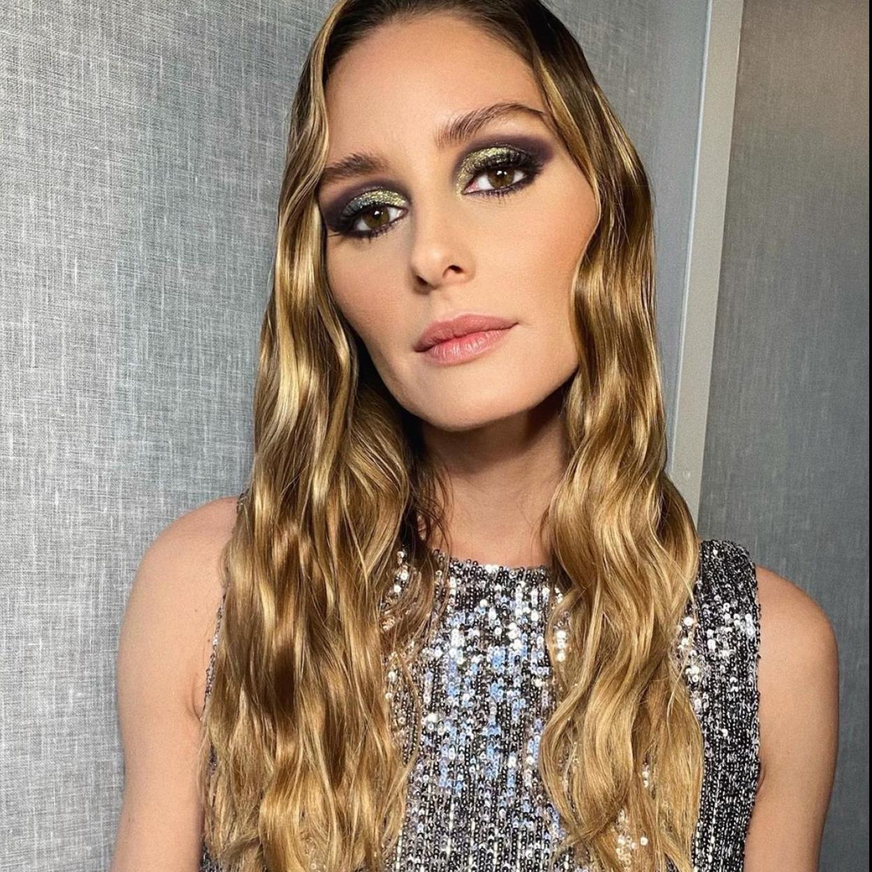 Cremas faciales, sérums, contornos de ojos de lujo, perfumes y maquillaje: pincha en la imagen para ver los mejores regalos de belleza para Navidad que vienen en cofres.