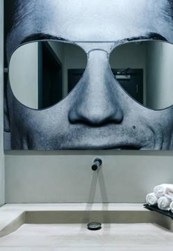 Imagen secundaria 2 - Las vistas al skyline madrileño del muy personal hotel de Cristiano Ronaldo.