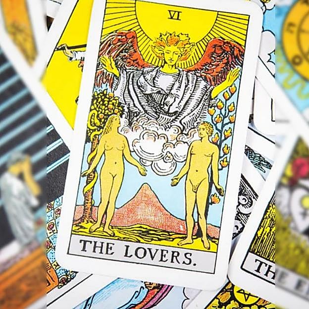 Carta del tarot de la semana: los Enamorados o Amantes (Arcano VI) para que te plantees tu vida amorosa