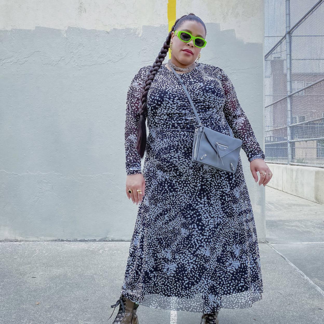 Pincha en la foto para ver las nuevas colecciones que apuestan por las flores y el estampado geométrico para sumarse a la tendencia del look retro con vestidos cortos, bonitos y favorecedores