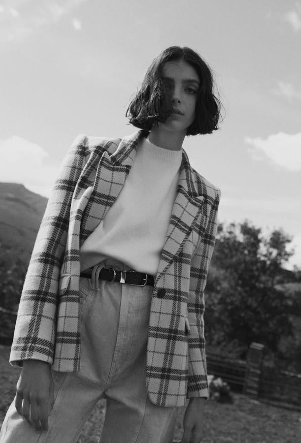 Chaqueta y pantalón de Isabel Marant, jersey de Zara y cinturón de Hermès.