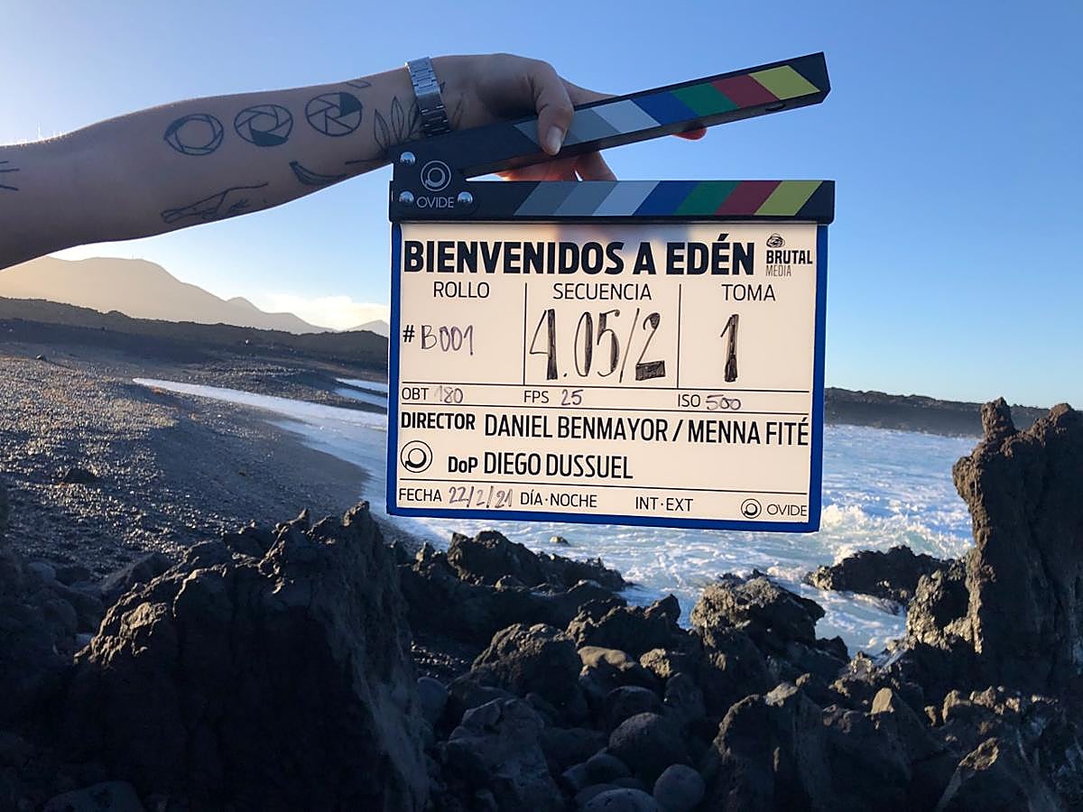 Amaia Salamanca, Amaia Aberasturi, Belinda Peregrin, Lola Rodríguez y Sergio Momo son algunos de los integrantes del reparto de esta producción de Netflix en la que cuatro influencers son invitados a una exclusiva fiesta en una isla desierta. Una aventura que se convertirá en el viaje de sus vidas y en la que descubrirán que el paraíso no es realmente lo que parece.