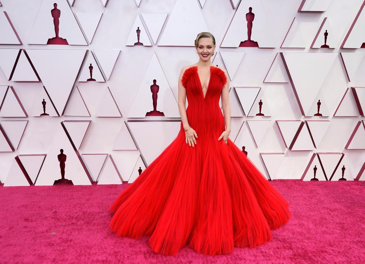 Amanda Seyfried en los Oscar de Armani Privé.