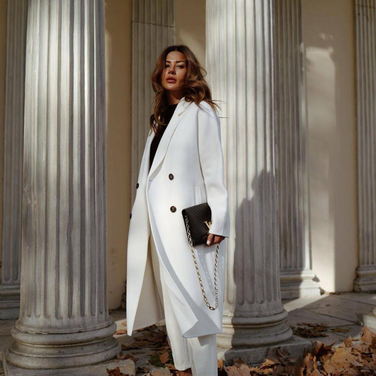 Pincha en la foto para ver las blazers que hemos fichado para las rebajas y van a elevar cualquier estilismo con pantalones y faldas