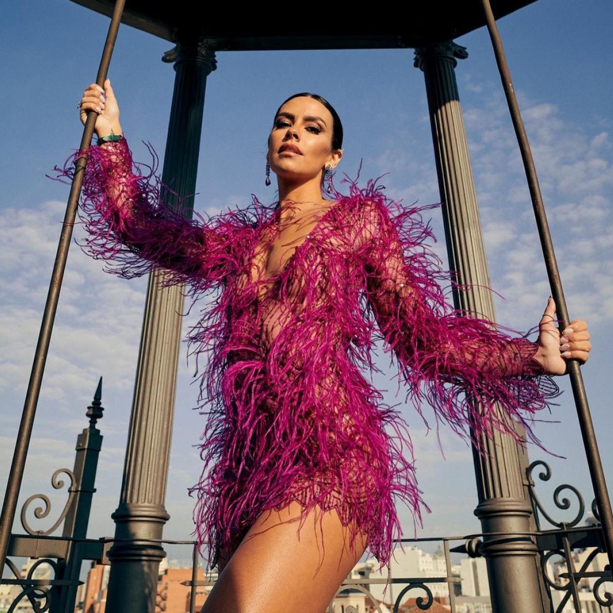 Pincha en la foto para ver todos los vestidos de Cristina Pedroche en las Campanadas de Nochevieja. 