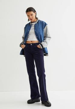 Imagen secundaria 2 - Gabardinas, sobrecamisas, trajes, pantalones: las prendas de pana que tienes que fichar para estas rebajas