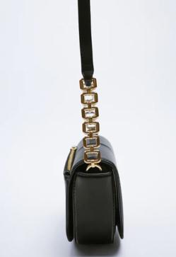 Imagen secundaria 2 - Tenemos la copia low cost del bolso negro de lujo que le han traído los Reyes Magos a todas las famosas e influencers