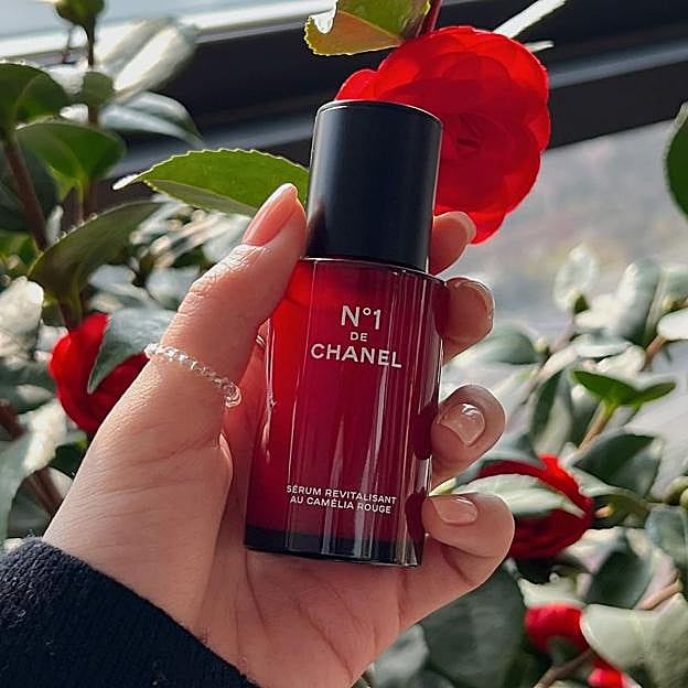 Sérum Revitalisant con camelia roja de Nº1 Chanel. (138 euros).