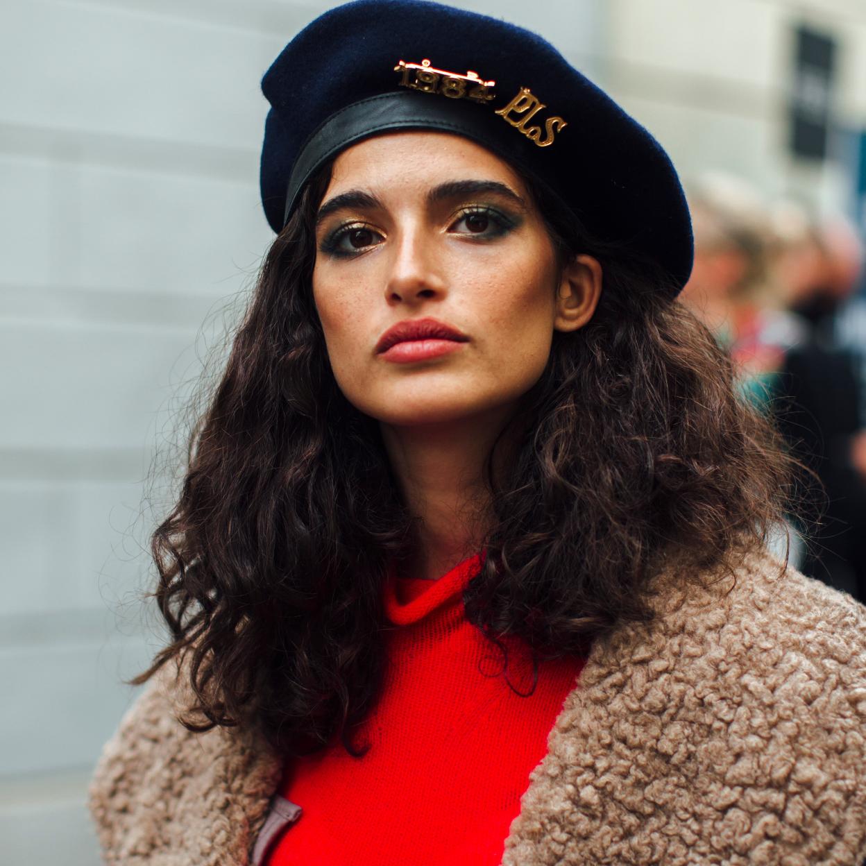 Toallitas desmaquillantes con retinol, el truco antiedad (y muy barato) para limpiar y rejuvenecer la piel al mismo tiempo