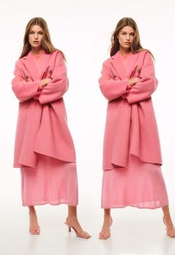 Imagen secundaria 2 - Rosa más rosa para el look más dulce de la nueva temporada. 1. Gorro estilo pescador de Mango (15,99 euros). 2. Chaqueta de punto de color rosa de Mango (25,99 euros). 3. Abrigo oversize de lana de Mango (119,99 euros). 