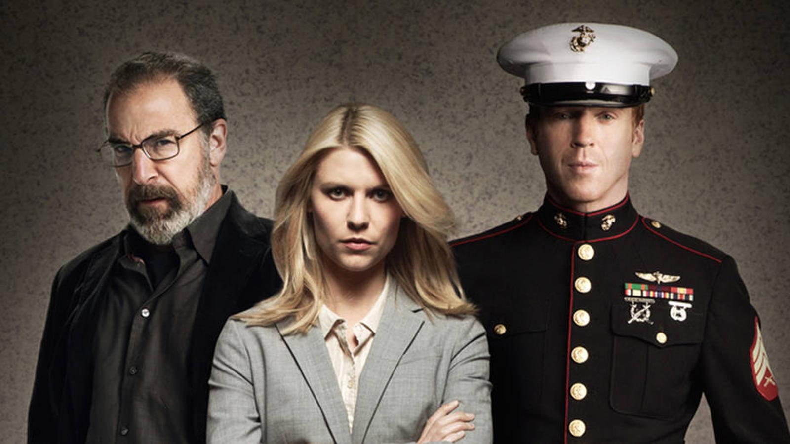 Todavía no se han cumplido dos años de su desenlace, pero no importa, porque la producción protagonizada por Claire Danes y creada por Howard Gordon y Alex Gansa es un “must” para los amantes de los thrillers políticos, las series de acción y las ficciones que se parecen demasiado a la realidad. ¿O era al revés? Ocho temporadas y 96 episodios para descubrir la historia de la agente de la CIA bipolar Carrie Mathison, pero también para sufrir con ella. Disponible en Disney+.