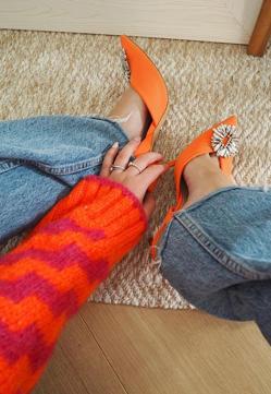 Imagen secundaria 2 - El jersey de Mango de nueva colección que arrasa entre las influencers y que te va a hacer olvidar las rebajas