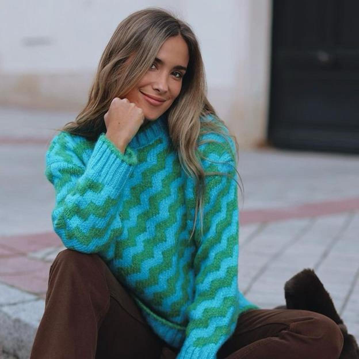 Pincha en la imagen para ver la colección setentera de Mango que te resuelve cualquier look y solo puedes comprar online.