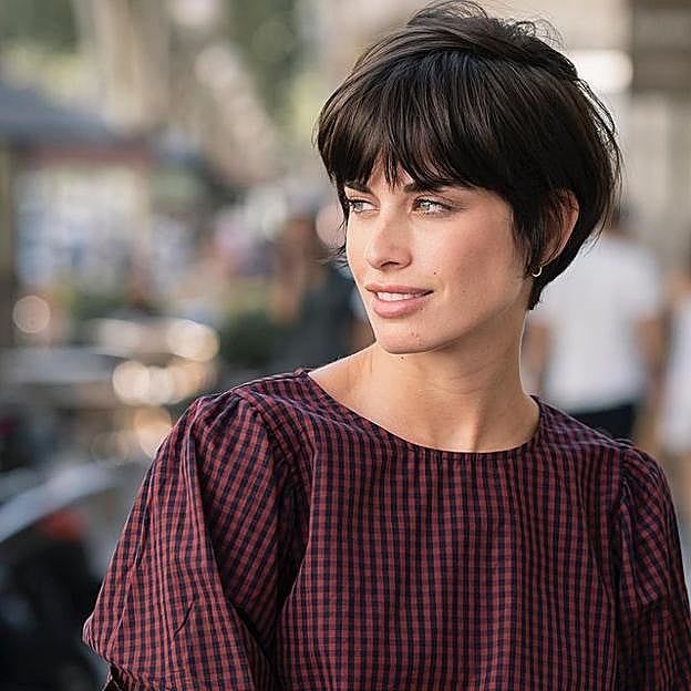 Imagen principal - Liso, rizado o con flequillo: la peluquera de las famosas dice que el pixie es el corte de pelo tendencia (y hay una versión para cada gusto y estilo)