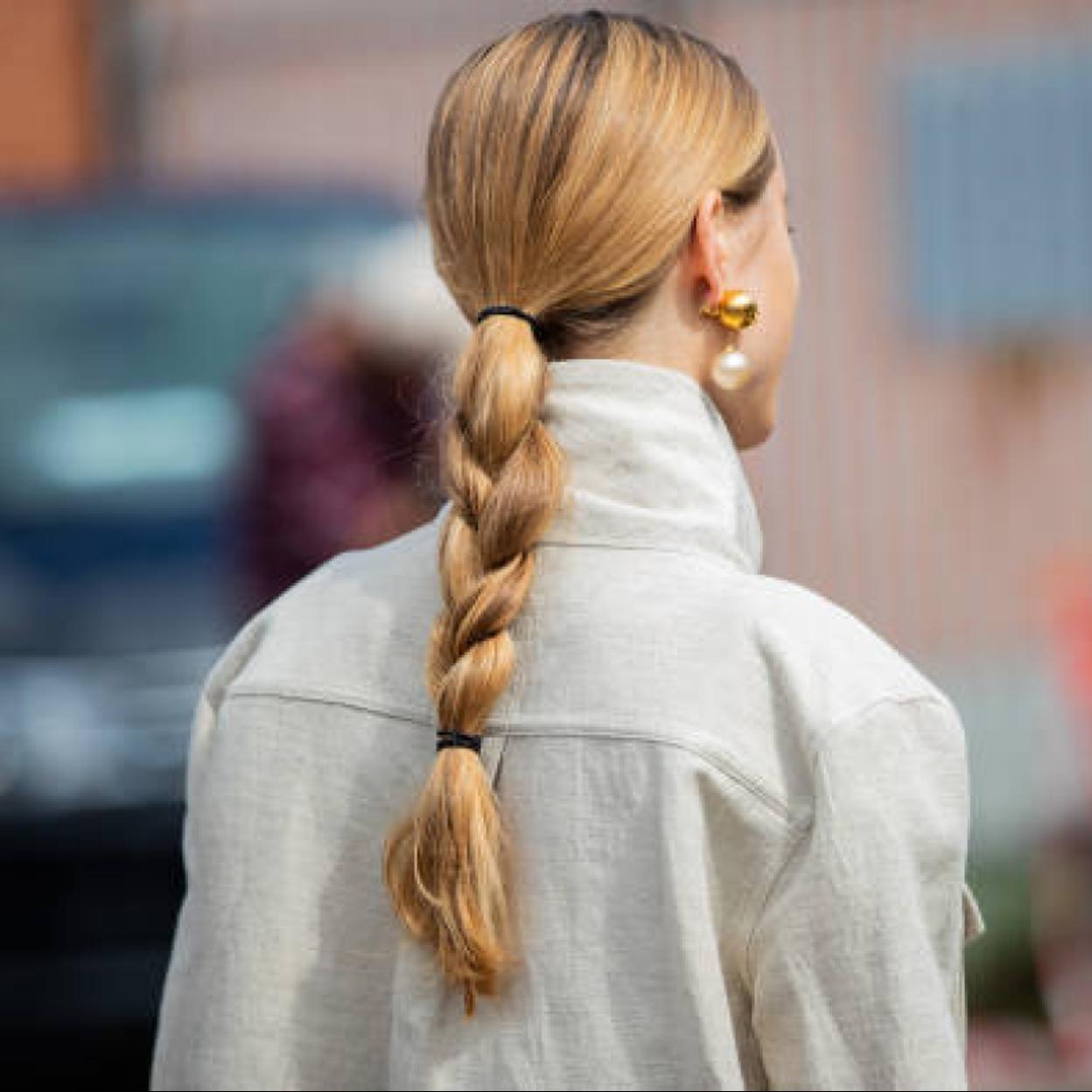 Pincha en la imagen para descubrir los mejores productos antiedad para el pelo que rejuvenecen la melena al instante.