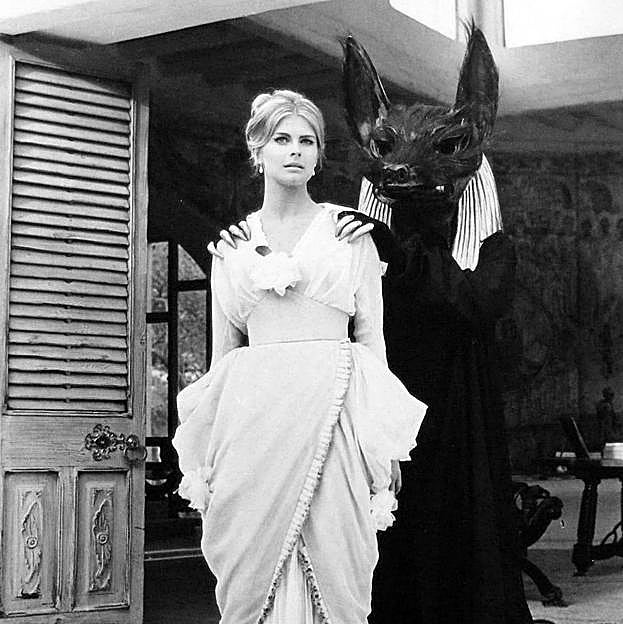 Manifestar está de moda: así nos seducen con magia para que activemos nuestra fuerza de voluntad