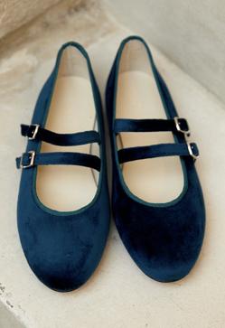 Imagen secundaria 2 - Slippers y merceditas de terciopelo, los zapatos cómodos favoritos de las royals e influencers que son súper tendencia (y asequibles)