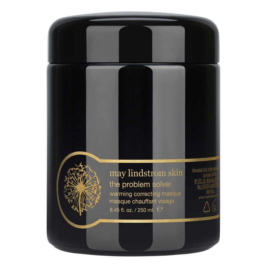 Como indica su nombre, esta mascarilla está pensada para solucionar todo tipo de problemas. Creada con ingredientes de alta calidad, trata afecciones como el acné, la rosácea o la cuperosis. Su textura es en polvo y al contacto con el agua se convierte en mousse. Para una alta efectividad, tiene que actuar durante 45 minutos. (102 euros, disponible en Jc Apotecari).