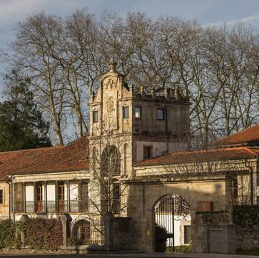 Imagen secundaria 1 - Jesús Sánchez: «La crítica gastronómica es importantísima y las estrellas Michelin, un sueño. Pero nada es tan valioso como el reconocimiento del público»