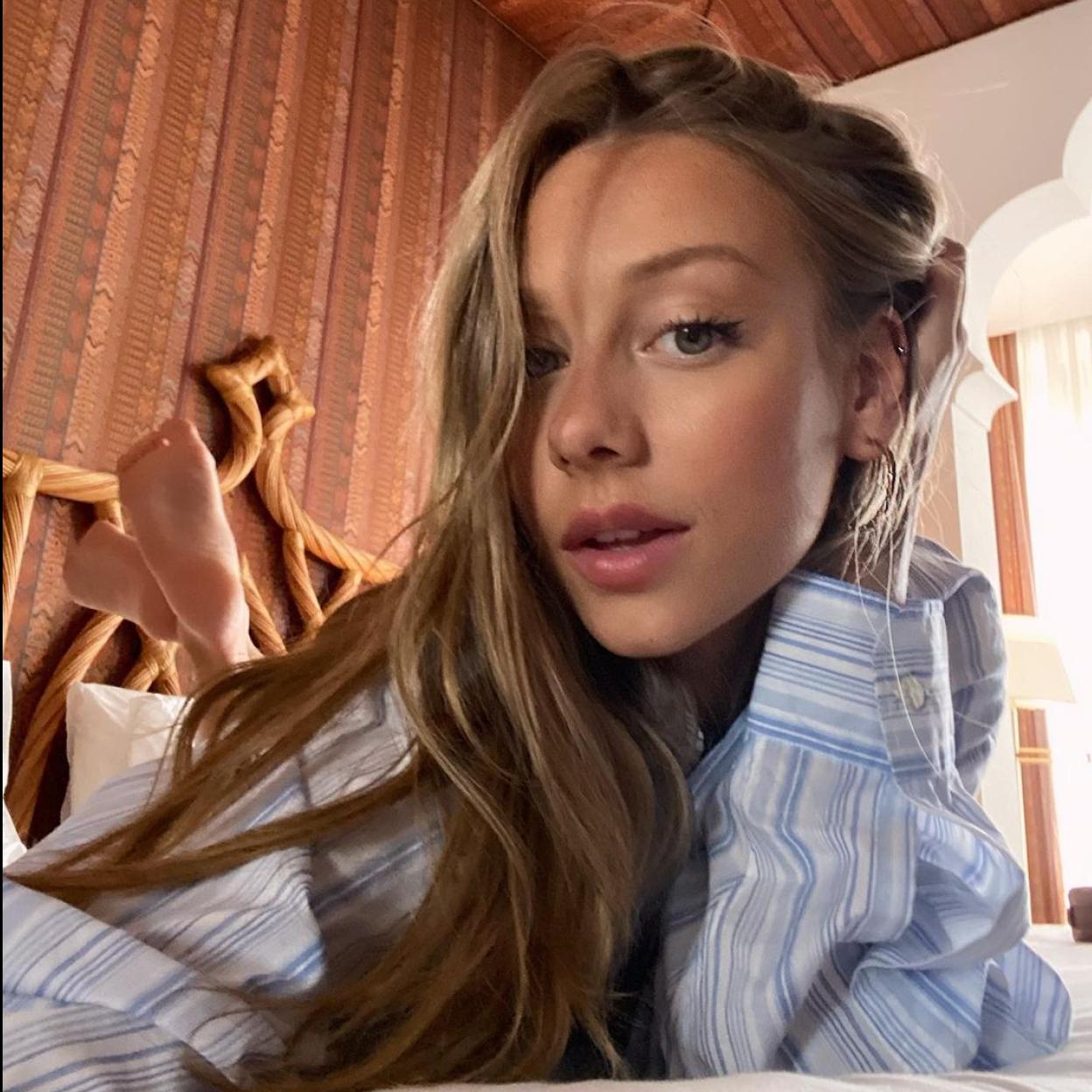 Pincha en la imagen para conocer los productos para conseguir un maquillaje fresco y en tiempo récord. 