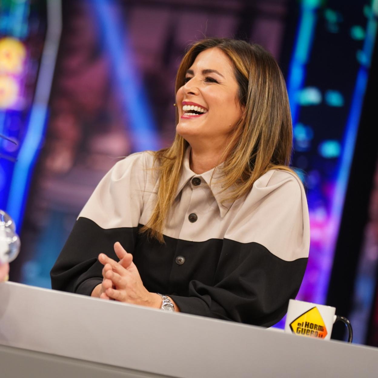 Pincha en la imagen para ver los monos largos de Mango y Zara son la alternativa perfecta a los vestidos para tus looks de noche.