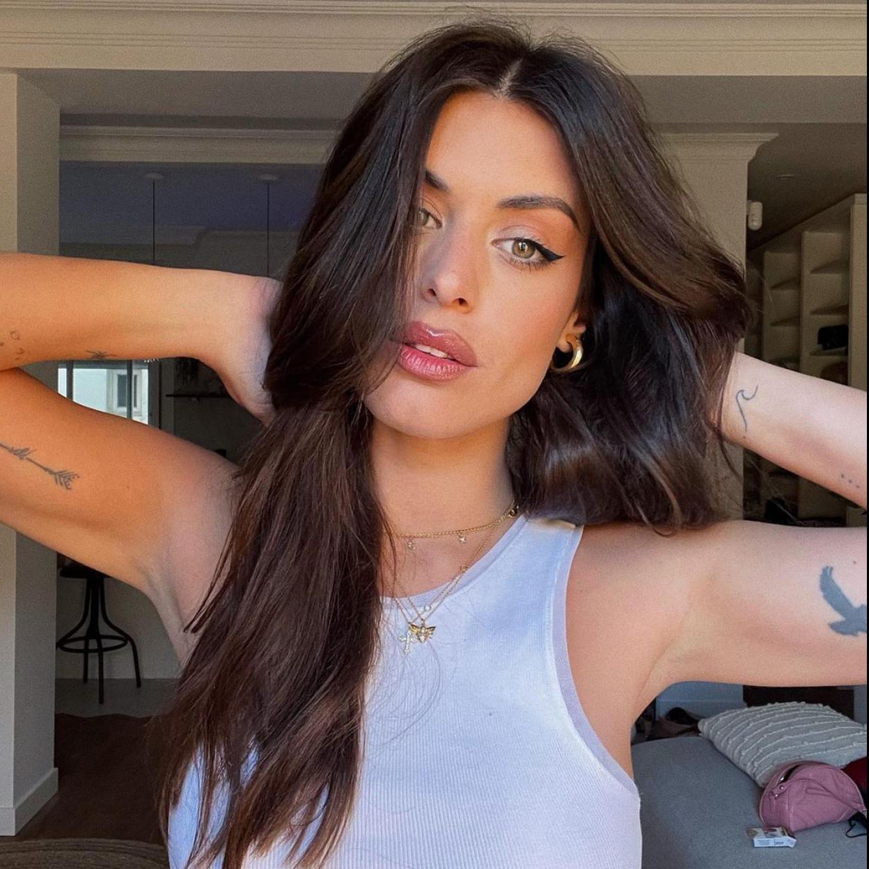 incha en la imagen para conocer los mejores potenciadores de labios con efecto húmedo que dan volumen y rellenan de forma instantánea. 