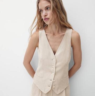 Imagen secundaria 1 - Las piezas del traje de pana están rebajadas a 49,95 €, 89,95 € y 39,95 €