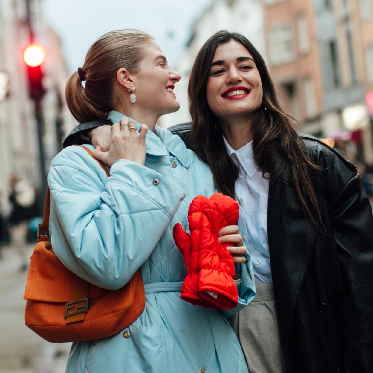 Pincha en la imagen para ver los 8 perfumes de aroma floral más vendidos y que ahora puedes comprar con descuento.