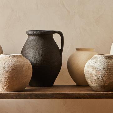 Imagen secundaria 1 - Los jarrones de Zara Home, ya sean de barro, cerámica o vidrio reciclado, están disponibles desde 29.99 euros.