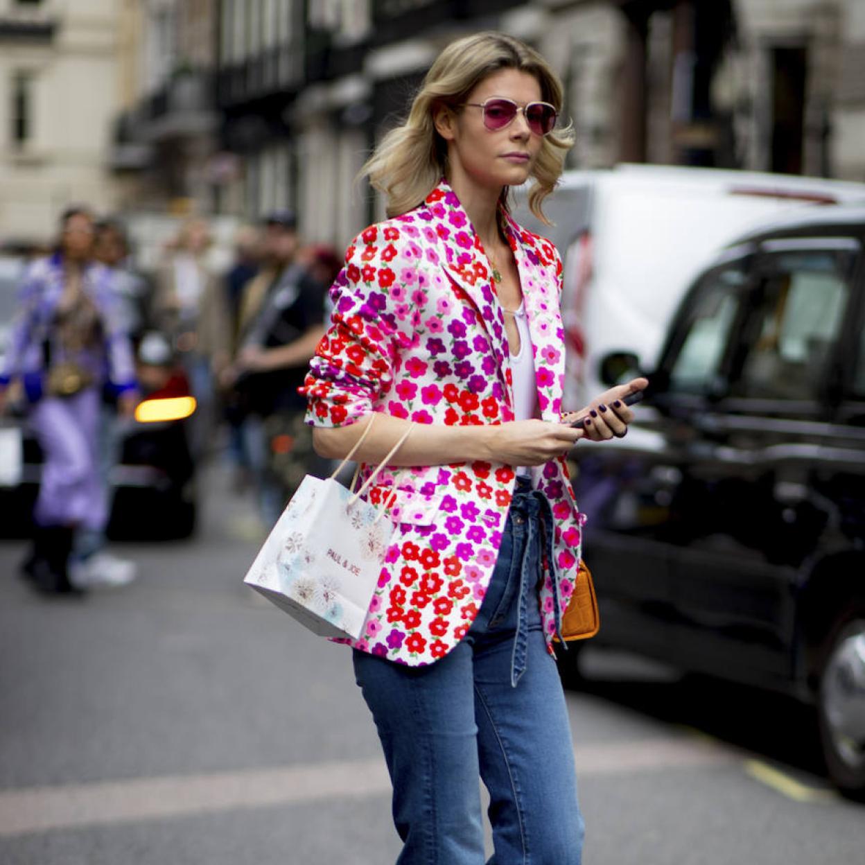 Pincha en la foto para ver los cárdigans y jerséis que han llegado a Mango para solucionar tus looks con vaqeros