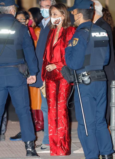 Imagen - Isabel Presyler con un look rojo de Zara.