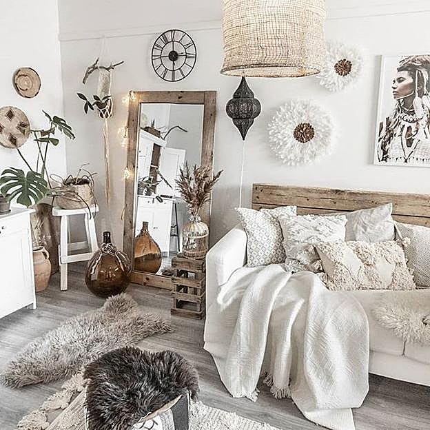 Estilo scandi-boho, la tendencia que convertirá tu decoración minimalista en una casa acogedora