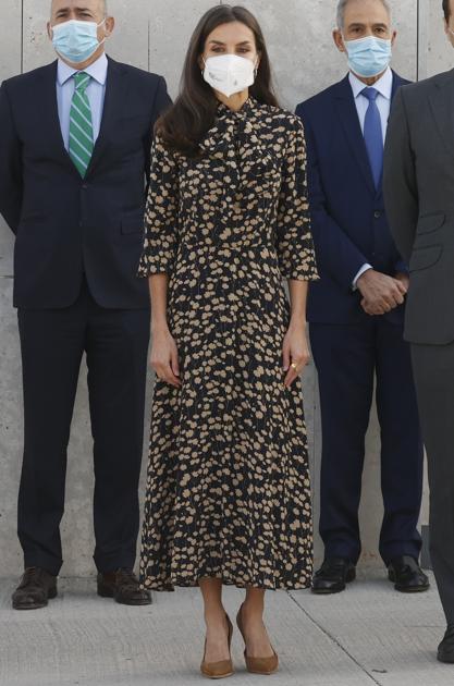 Imagen - La reina Letizia con el vestido más cómodo, favorecedor y ponible de Massimo Dutti que hemos copiado por menos de 30 euros. Foto: Gtres
